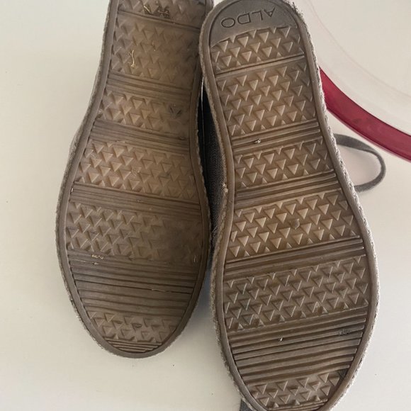 Aldo grey hidden wedge lace ankle booties - Picture 2 of 5